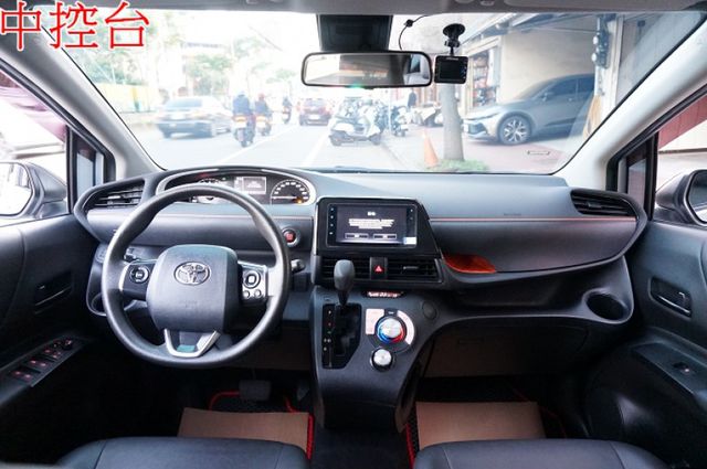 八氣囊.車道偏移.前車碰撞預警.一手車.只跑4萬.全車100%原鈑件.原廠保固中.零頭款.可全貸  第5張相片
