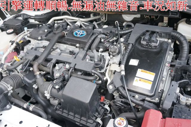 油電版.一手車.只跑5萬.全程原廠保養.全車100%原鈑件.車美如新.原廠保固中.零頭款.可全額貸  第11張相片