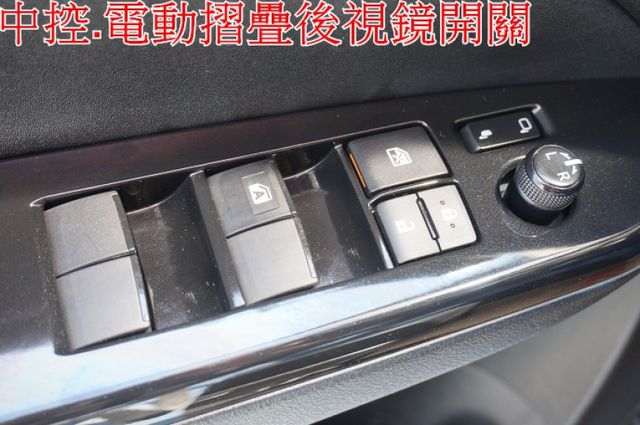 一手車.只跑1萬.全車100%原鈑件.車美如新.原廠保固中.零頭款.可全額  第19張相片