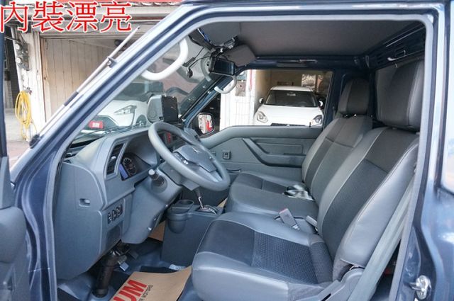 得利卡貨車(自排).電動尾門.五面蓬.一手車.只跑4千.全車100%原鈑件.車美如新.原廠保固中.零頭款.可全額貸  第8張相片