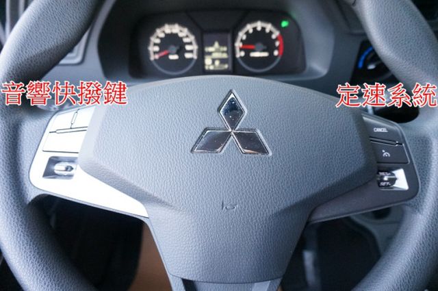 得利卡貨車(自排).電動尾門.五面蓬.一手車.只跑4千.全車100%原鈑件.車美如新.原廠保固中.零頭款.可全額貸  第16張相片