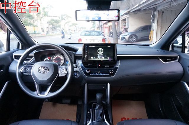 一手車.只跑1萬.全程原廠保養.全車100%原鈑件.車美如新.原廠保固中.零頭款.可全額貸  第5張相片