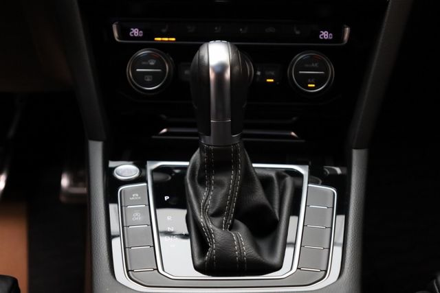 330TSI RL版 30 Million Edition 一手車 原鈑件 跑8.2萬公里 原廠保養 里程保證  第16張相片