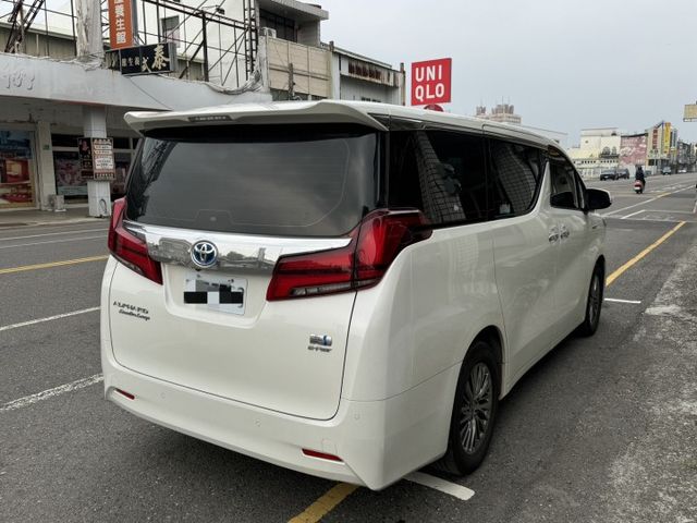 Hybrid 一手車 原鈑件 跑8.1萬公里 原廠保養 里程保證 內外漂亮 白色/白內裝 商務客自用車無菸無K  第3張相片