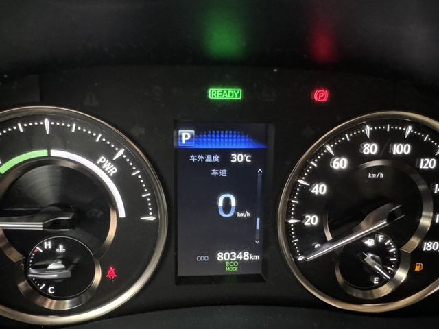 Hybrid 一手車 原鈑件 跑8.1萬公里 原廠保養 里程保證 內外漂亮 白色/白內裝 商務客自用車無菸無K  第9張相片