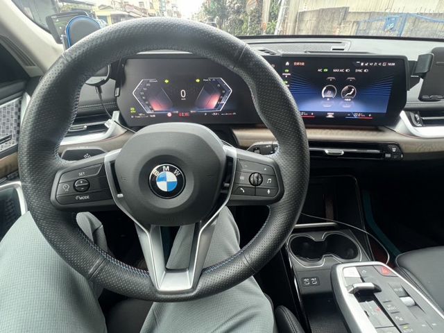 sDrive20i xLine版 一手車 原鈑件 跑2.9萬公里 原廠保養 里程保證 新車保固中  第6張相片