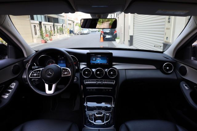 2019年式 進化版 僅跑六萬八 一手車 原版件 原廠保養 里程保證  第12張相片