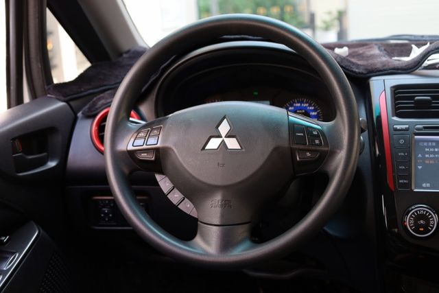 X-Sports跨界豪華型 原版件 僅跑五萬五 定期保養 里程保證  第14張相片