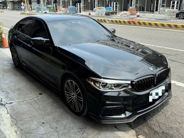M版 車美 配備好 內外氣氛漂亮 沒有煙味 原鈑件 跑7.9萬公里 定期保養 里程保證 保養紀錄有留  第5張相片
