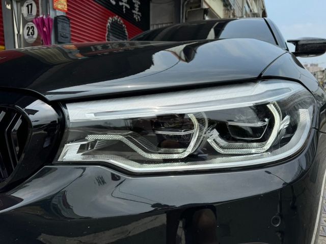 M版 車美 配備好 內外氣氛漂亮 沒有煙味 原鈑件 跑7.9萬公里 定期保養 里程保證 保養紀錄有留  第9張相片