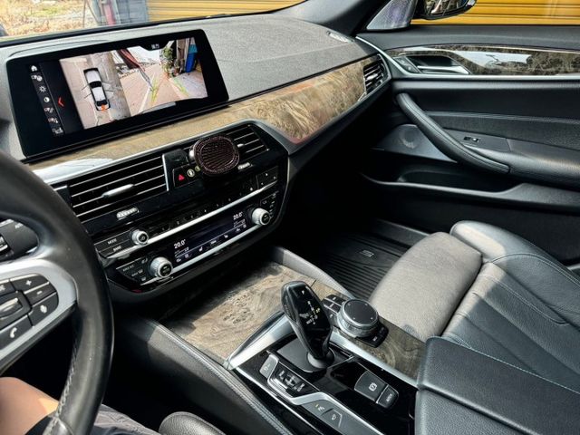 M版 車美 配備好 內外氣氛漂亮 沒有煙味 原鈑件 跑7.9萬公里 定期保養 里程保證 保養紀錄有留  第12張相片