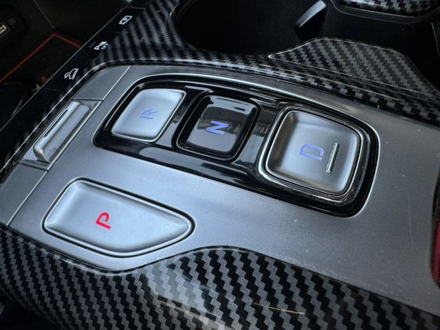 GLT-B 1.6 渦輪 頂級全景天窗 一手車 原鈑件 跑4.4萬公里 原廠保養 里程保證 加買兩年原廠延長保固 新車保  第6張相片