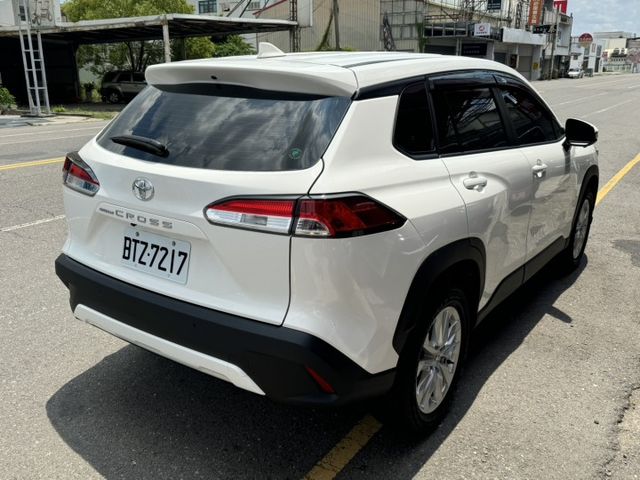 豪華影音版 一手車 原鈑件 跑1.2萬公里 原廠保養 里程保證 新車保固中  第2張相片