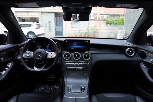 COUPE AMG滿配 23P跟車系統 未領牌 僅跑三萬 原版件 里程保證 已認證  第13張相片