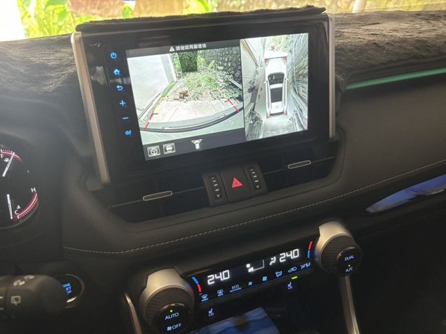 2021 TOYOTA RAV4 旗艦影音版 一手車 原鈑件 跑1.7萬公里 原廠保養 里程保證 內外漂亮如新  第8張相片