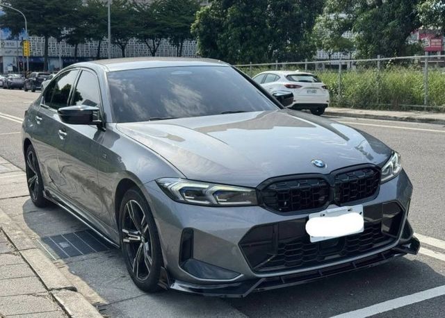 2023年式 M-Sport 總代理 小改款 5AU 曲面螢幕 ID8 原鈑件 里程4.6萬公里 原廠保養 新車保固中  第1張相片