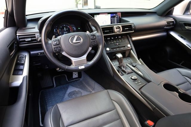 F-sport 頂級Navi 一手車 定期保養 里程保證  第11張相片