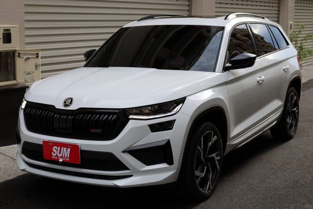 RS 一手車 原鈑件 跑3.6萬 原廠保養 新車保固中  第2張相片