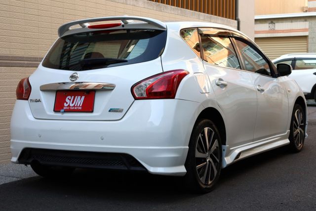 豪華版 IKEY 摸門 空力套件 影音 特仕版鋁圈 跑十一萬 無事故 無泡水 定期保養 里程保證 已認證  第8張相片