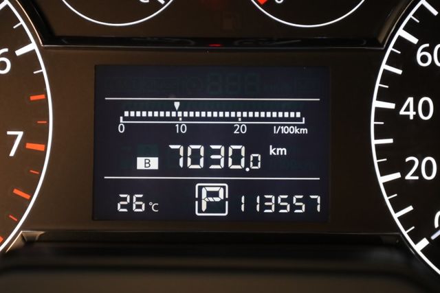 豪華版 IKEY 摸門 空力套件 影音 特仕版鋁圈 跑十一萬 無事故 無泡水 定期保養 里程保證 已認證  第16張相片