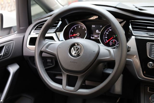 2016年式 280 TSI 小改款 汽油 一手車 原鈑件 跑十一萬 定期保養 里程保證  第15張相片