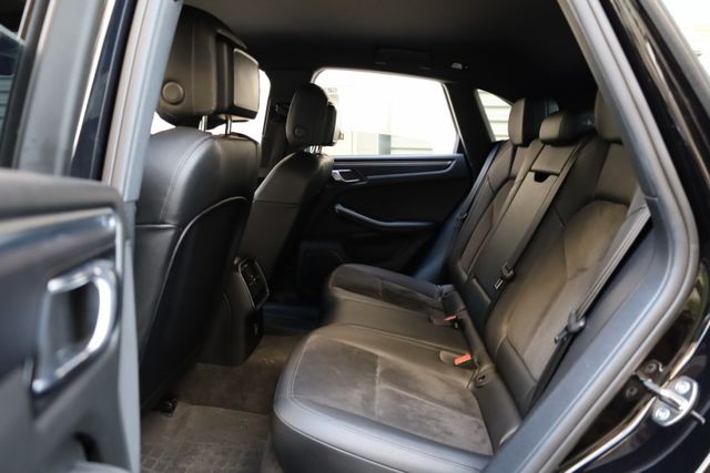 2.0T 原鈑件 定期保養 里程保證 有定速 車道偏離 電動記憶座椅  第9張相片