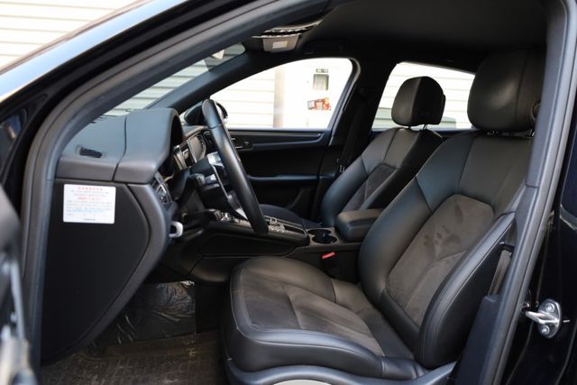 2.0T 原鈑件 定期保養 里程保證 有定速 車道偏離 電動記憶座椅  第10張相片