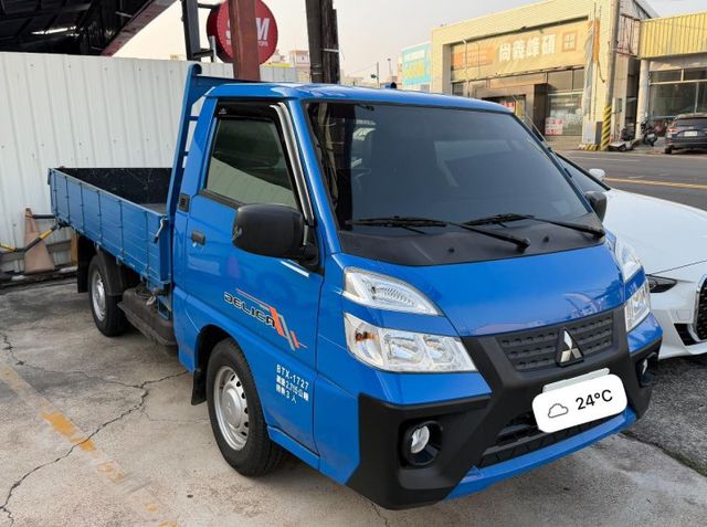 框式 自排 一手車 原鈑件 跑一萬六 新車保固中  第1張相片