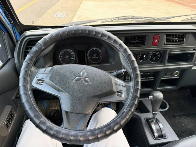 框式 自排 一手車 原鈑件 跑一萬六 新車保固中  第2張相片