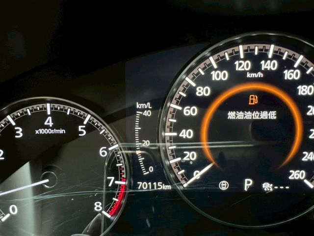 4D 2.0頂級型 跑七萬公里 原廠保養 里程保證  第7張相片