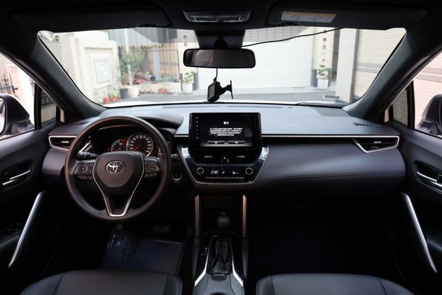 1.8豪華 原鈑件 原廠保養 里程保證 新車保固中 有IKey ACC 自動頭燈  第12張相片