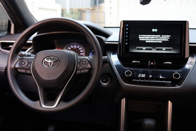 1.8豪華 原鈑件 原廠保養 里程保證 新車保固中 有IKey ACC 自動頭燈  第13張相片