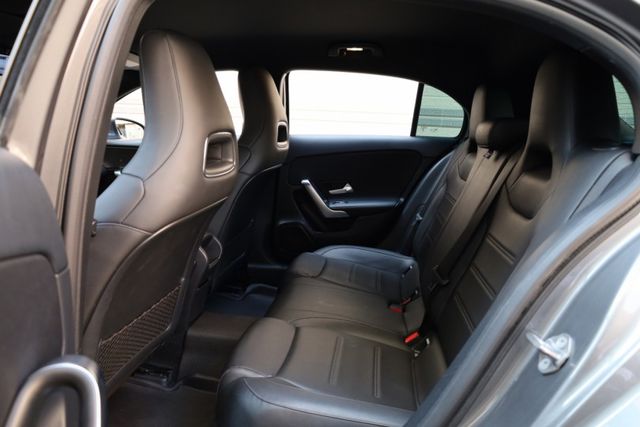 2019年式 總代理 原鈑件 原廠保養 里程保證 有定速 盲點 電動記憶座椅  第9張相片