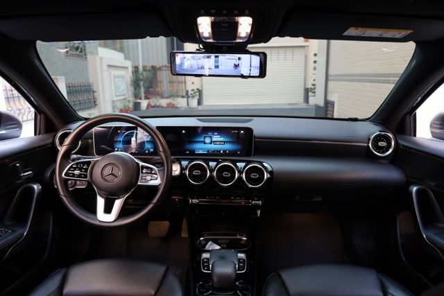 2019年式 總代理 原鈑件 原廠保養 里程保證 有定速 盲點 電動記憶座椅  第12張相片