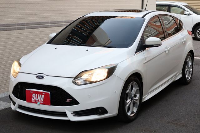 柴油 原鈑件 無事故 無泡水 里程保證 升級ST套件 影音 剛整理DPF 噴油嘴 換壓縮機 隔熱紙 輪胎 保養紀錄齊全  第3張相片