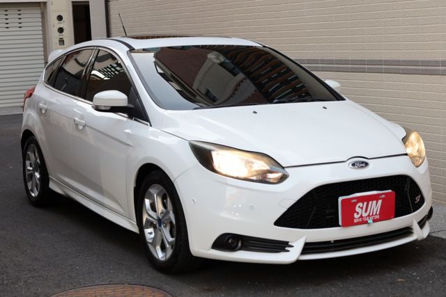 柴油 原鈑件 無事故 無泡水 里程保證 升級ST套件 影音 剛整理DPF 噴油嘴 換壓縮機 隔熱紙 輪胎 保養紀錄齊全  第4張相片