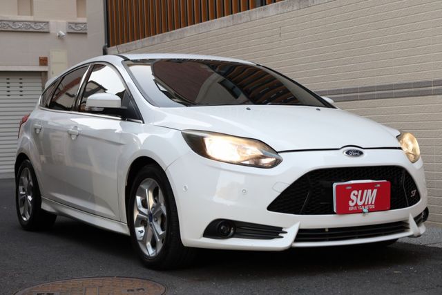 柴油 原鈑件 無事故 無泡水 里程保證 升級ST套件 影音 剛整理DPF 噴油嘴 換壓縮機 隔熱紙 輪胎 保養紀錄齊全  第5張相片