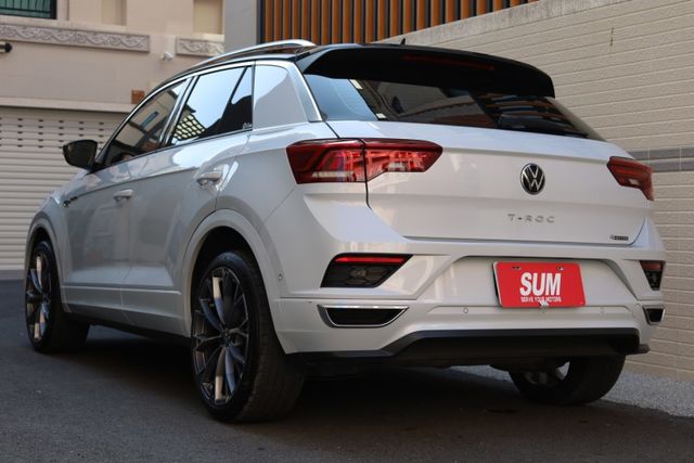 330 TSI R-Line Performance 一手車 跑七萬 原廠保養 里程保證  第8張相片