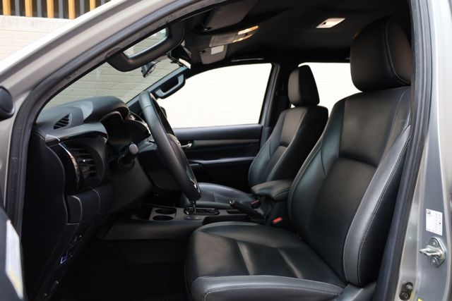 2.8 原鈑件 跑七萬二 無泡水 無事故 原廠保養 里程保證  第10張相片