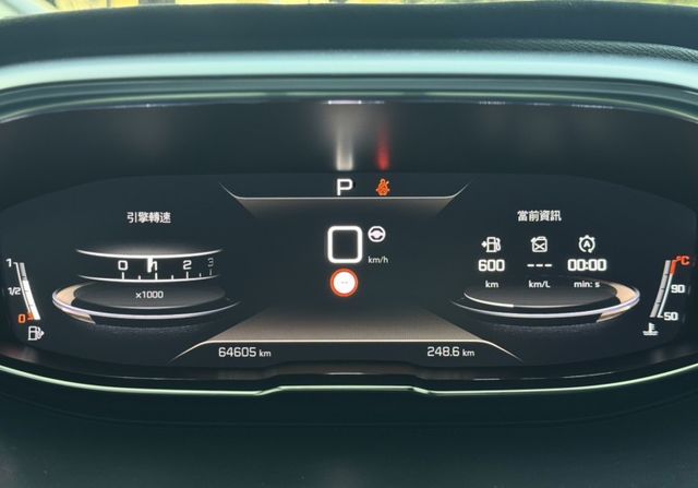 2022年式 新款GT版本 7人座 一手工程師用車 原鈑件 跑六萬四 定期保養 里程保證 全車滿配  第10張相片