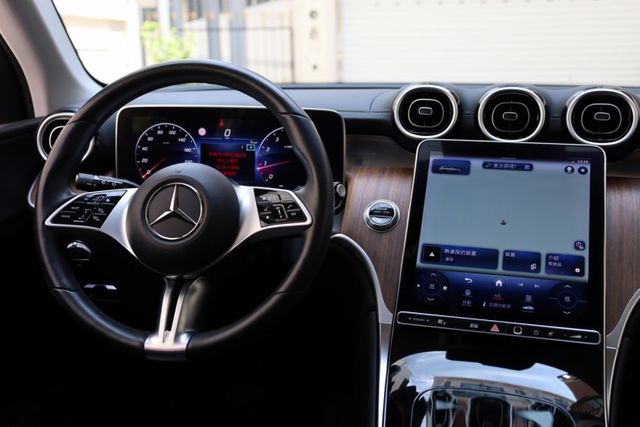 台灣一手 原鈑件 跑三萬八公里 定期保養 里程保證  第14張相片