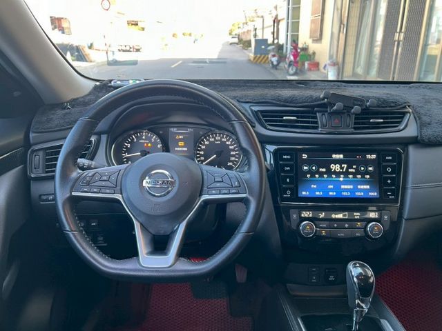 智行版 原鈑件 跑三萬九 原廠保養 里程保證  第4張相片