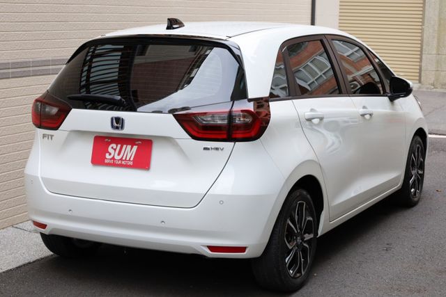 HEV油電版 一手車 跑三萬三 原廠保養 里程保證 新車保固中  第5張相片