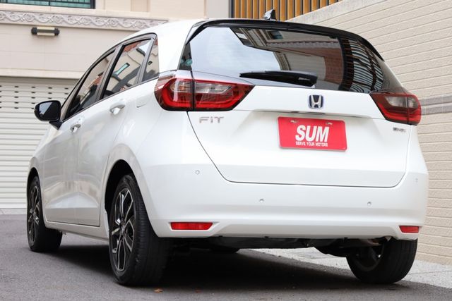 HEV油電版 一手車 跑三萬三 原廠保養 里程保證 新車保固中  第8張相片