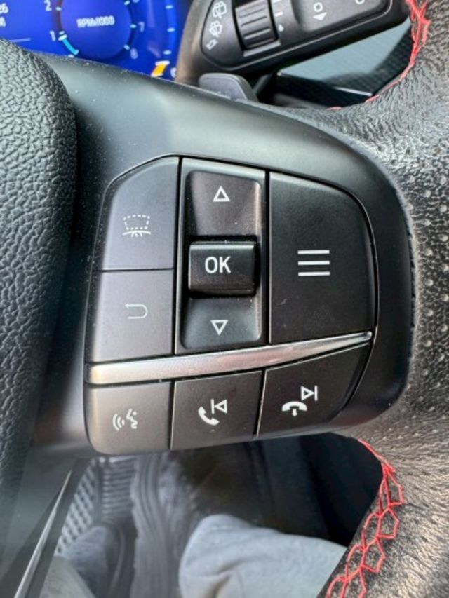 EcoBoost ST-Line X 一手車 原鈑件 僅跑六萬五 定期保養 里程保證  第10張相片