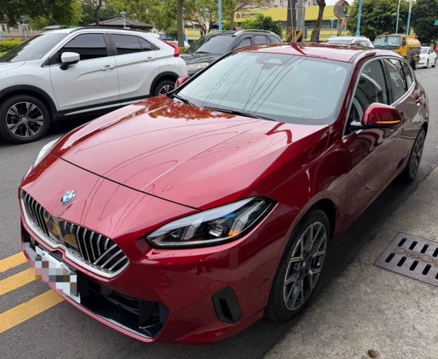 2026年式 120i 全新中獎車 原鈑件 新車保固中 僅跑100公里 里程保證  第1張相片