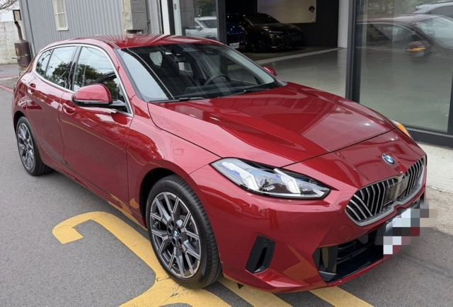 2026年式 120i 全新中獎車 原鈑件 新車保固中 僅跑100公里 里程保證  第4張相片