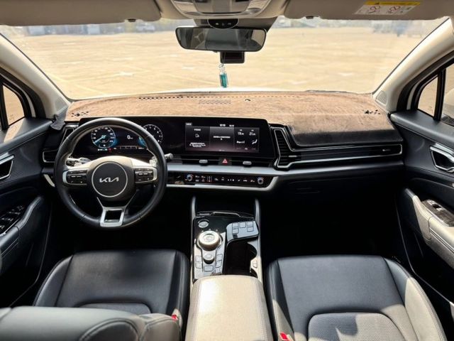 Apex 一手車 原鈑件 跑八萬四 定期保養 里程保證 內外漂亮 新車保固中  第3張相片