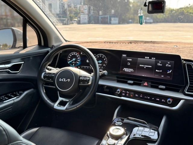 Apex 一手車 原鈑件 跑八萬四 定期保養 里程保證 內外漂亮 新車保固中  第9張相片