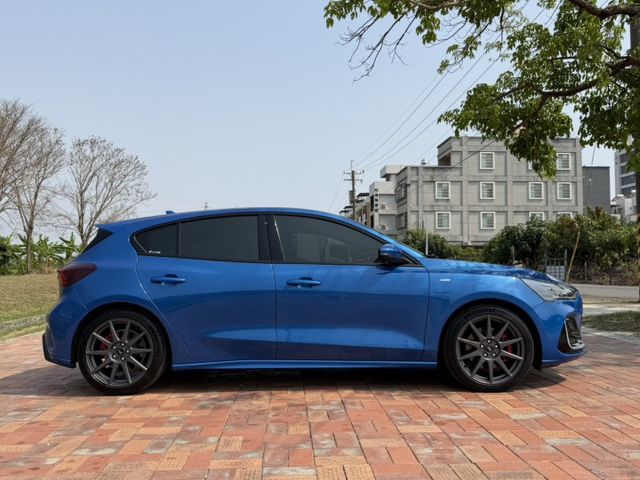 ST-Line Vignale 一手車 原鈑件 原廠保養 里程保證 加購3加3原廠全方位保固 新車保固中  第4張相片